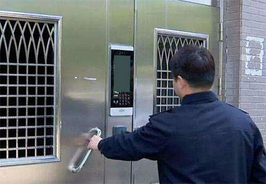 人臉識別訪客系統(tǒng):全新技術為您保駕護航